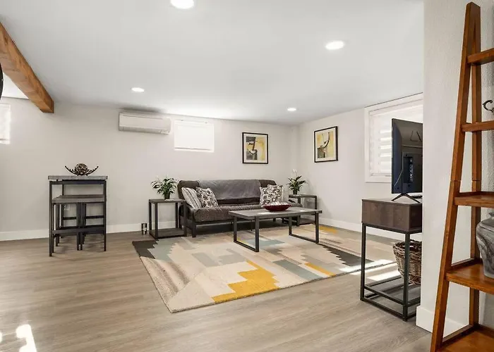 Elegant Richmond Gem Nestled Up To Hawthorne Blvd.